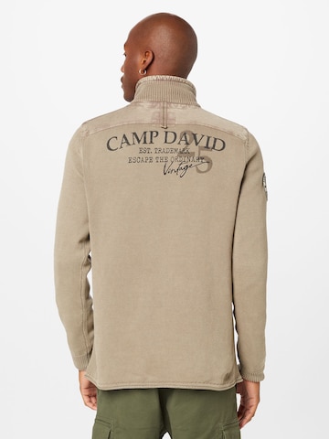 CAMP DAVID Sweter w kolorze brązowy