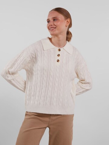 Pullover 'Cale' di PIECES in bianco: frontale