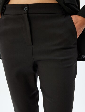 Koton Slimfit Chino in Zwart