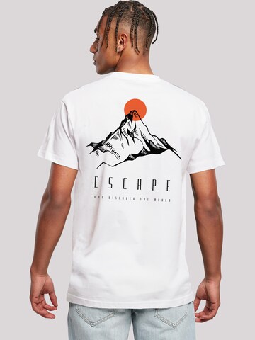 T-Shirt 'Escape Discover the World Mountain' F4NT4STIC en blanc : devant