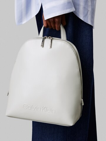 Sac à dos Calvin Klein en gris