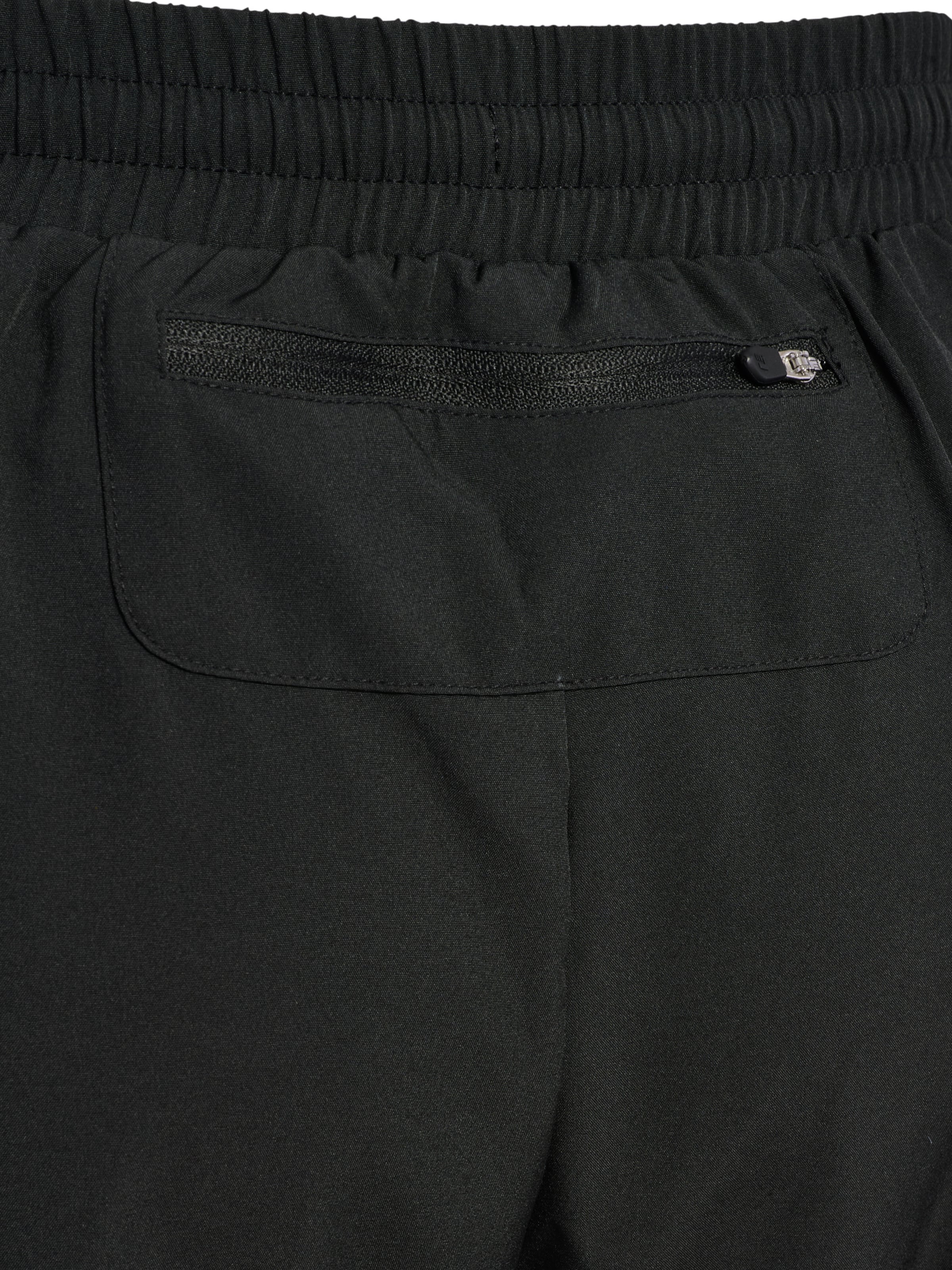 Newline Regular Hose in Schwarz