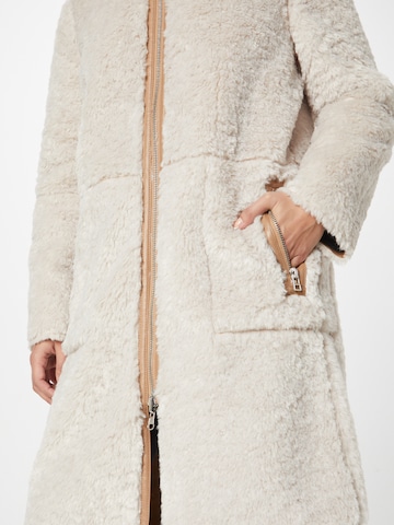 Goosecraft Between-seasons coat 'Adelyn' in Beige