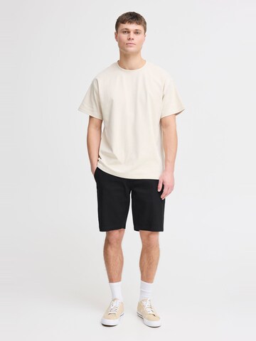 !Solid - regular Pantalón chino ' KARLO ' en negro