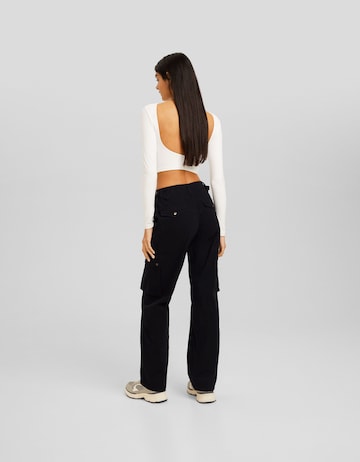 Bershka Loose fit Cargo trousers in Black