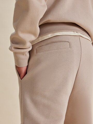 Tapered Pantaloni cargo 'Taylor Heavyweight' di DAN FOX APPAREL in beige