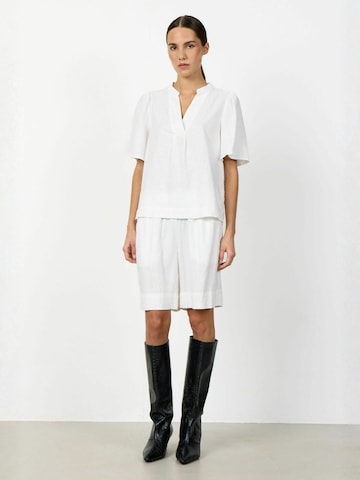 Maglietta ' LR-NAJA ' di Levete Room in bianco: frontale