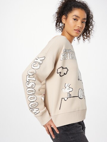 Frogbox Sweatshirt 'Happiness is Friends' in Beige