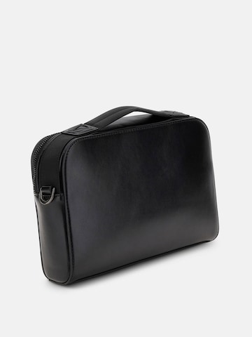 Borsa a tracolla 'BOSTON CAMERA BAG DOUBLE ZIP' di GUESS in nero