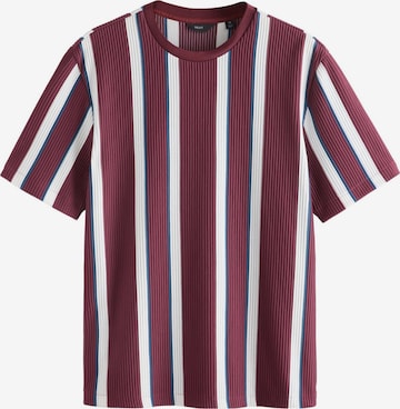 Next T-Shirt in Rot: Vorderseite