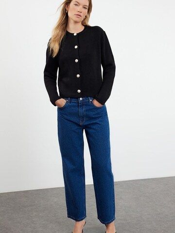 Trendyol Strickjacke in Schwarz
