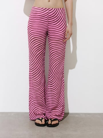 Pull&BearWide Leg/ Široke nogavice Hlače - roza boja: prednji dio