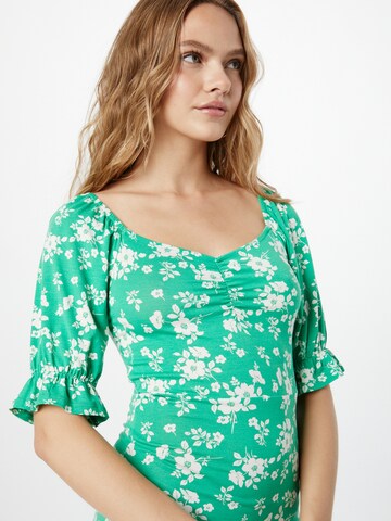 Rochie de la Dorothy Perkins pe verde