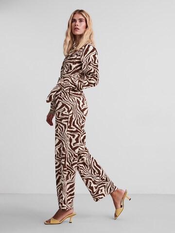 Tuta jumpsuit 'London' di Y.A.S in beige