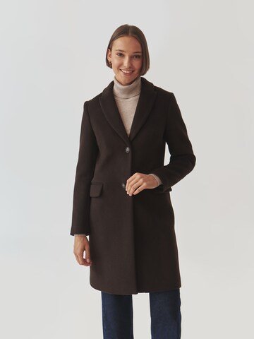 TATUUM Between-seasons coat 'Sakowia' in Brown: front