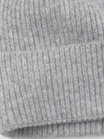 Bonnet Pull&Bear en gris