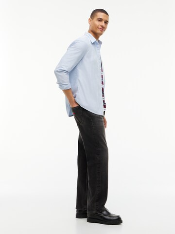 Tommy Jeans Regular Jeans 'OTIS' in Zwart