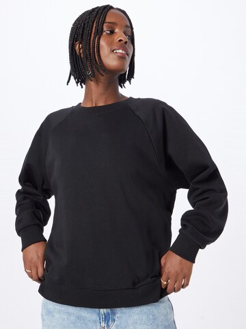 GAP Sweatshirt in Black: front