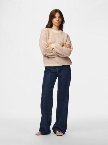 PIECES - Pullover 'PCJENNA' em branco
