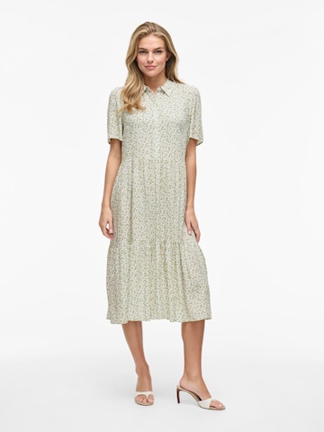 Robe VILA en blanc : devant