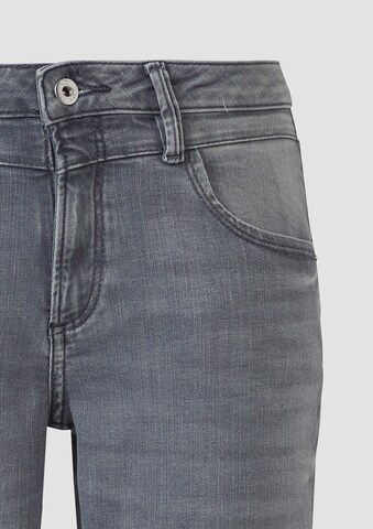 Coupe slim Jean 'Catie' QS en gris