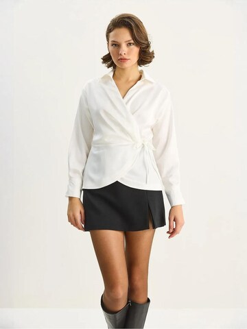 Chemisier Bianco Lucci en blanc : devant