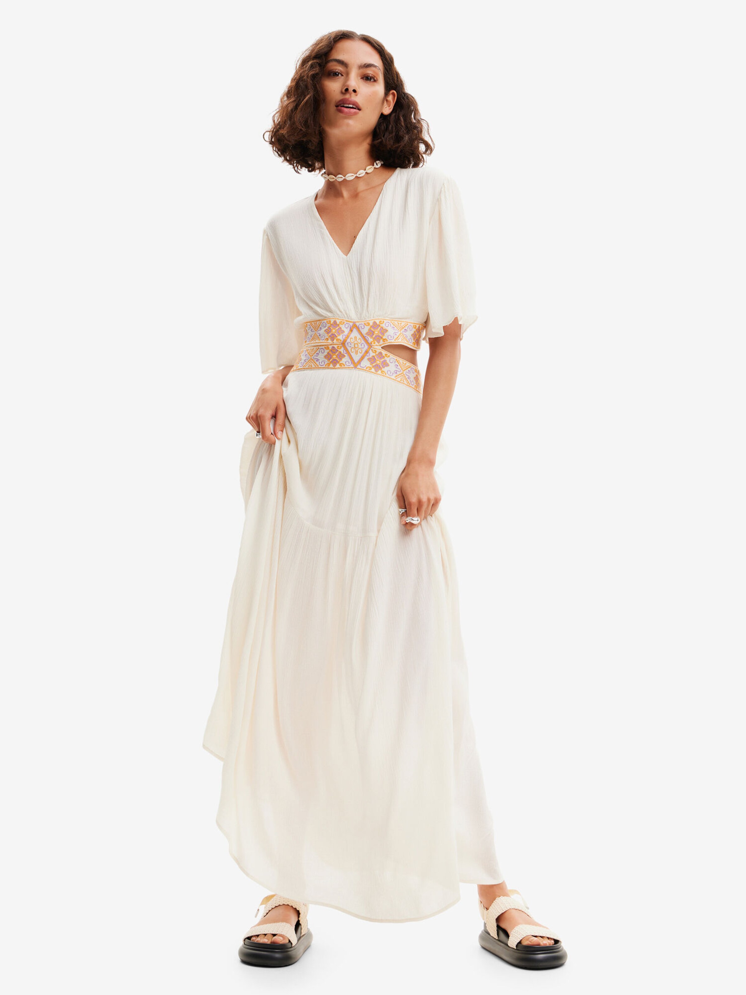 Robe Desigual en Blanc ABOUT YOU