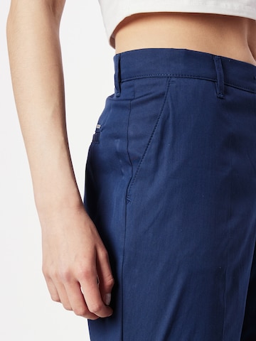 Regular Pantaloni eleganți 'Mia' de la BRAX pe albastru