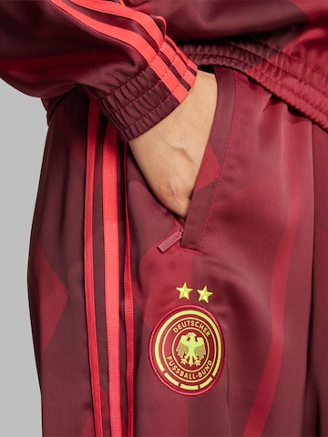 ADIDAS PERFORMANCE Широки крачоли Спортен панталон 'DFB' в червено