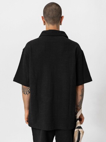 VAMOS CLO Comfort fit Button Up Shirt in Black