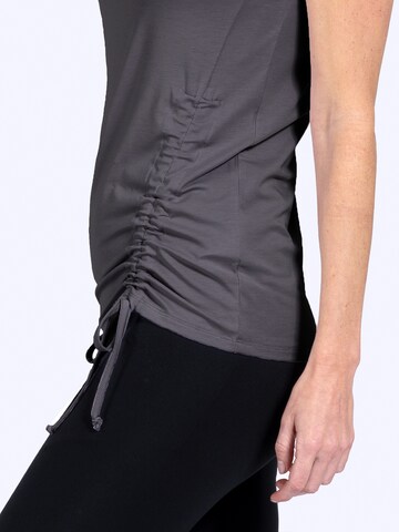 Magadi Sporttop 'Diana' in Grau