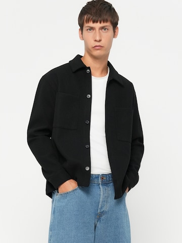 JACK & JONES Regular fit Button Up Shirt 'JJJERRY' in Black