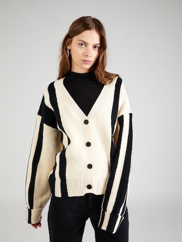 Cardigan Nasty Gal en beige : devant