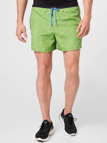 regular Pantaloni sportivi 'Move to Zero' di NIKE in verde: frontale