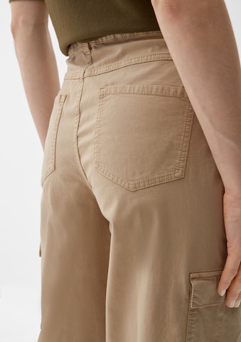 s.Oliver - Pierna ancha Pantalón cargo en beige