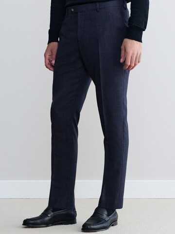 Next - regular Pantalón de pinzas en azul: frente