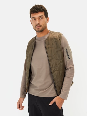 CAMEL ACTIVE Outdoor Weste aus recyceltem Polyamid in Grün: Vorderseite