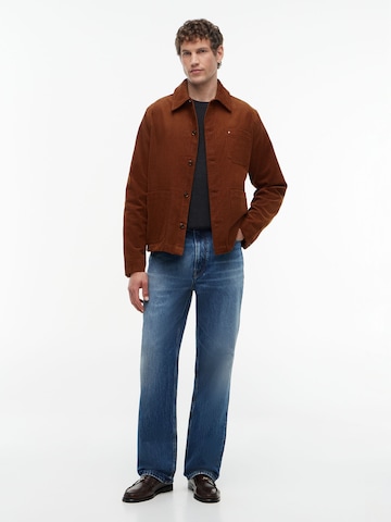 TOMMY HILFIGER Tussenjas in Bruin
