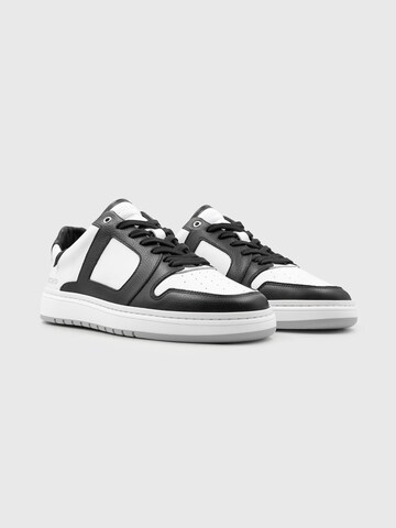 Dutch'D Sneaker low 'Rune' in Schwarz