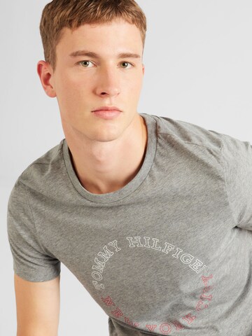 T-Shirt TOMMY HILFIGER en gris