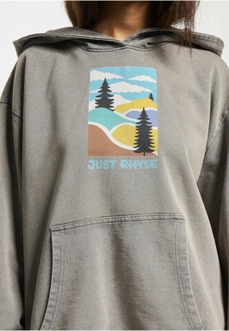 Just Rhyse Sweatshirt 'LittleAdventure' in Grijs
