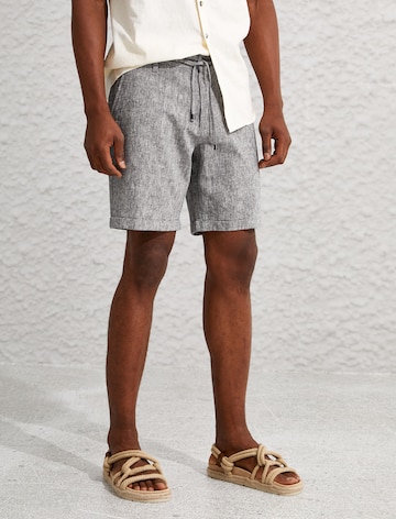 Koton Regular Chino in Grijs: voorkant