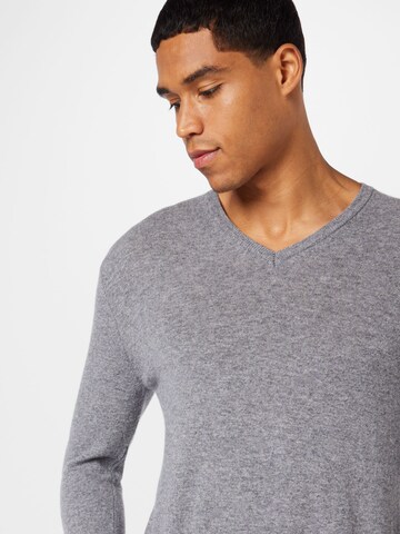 UNITED COLORS OF BENETTON Regular Fit Pullover in Grau