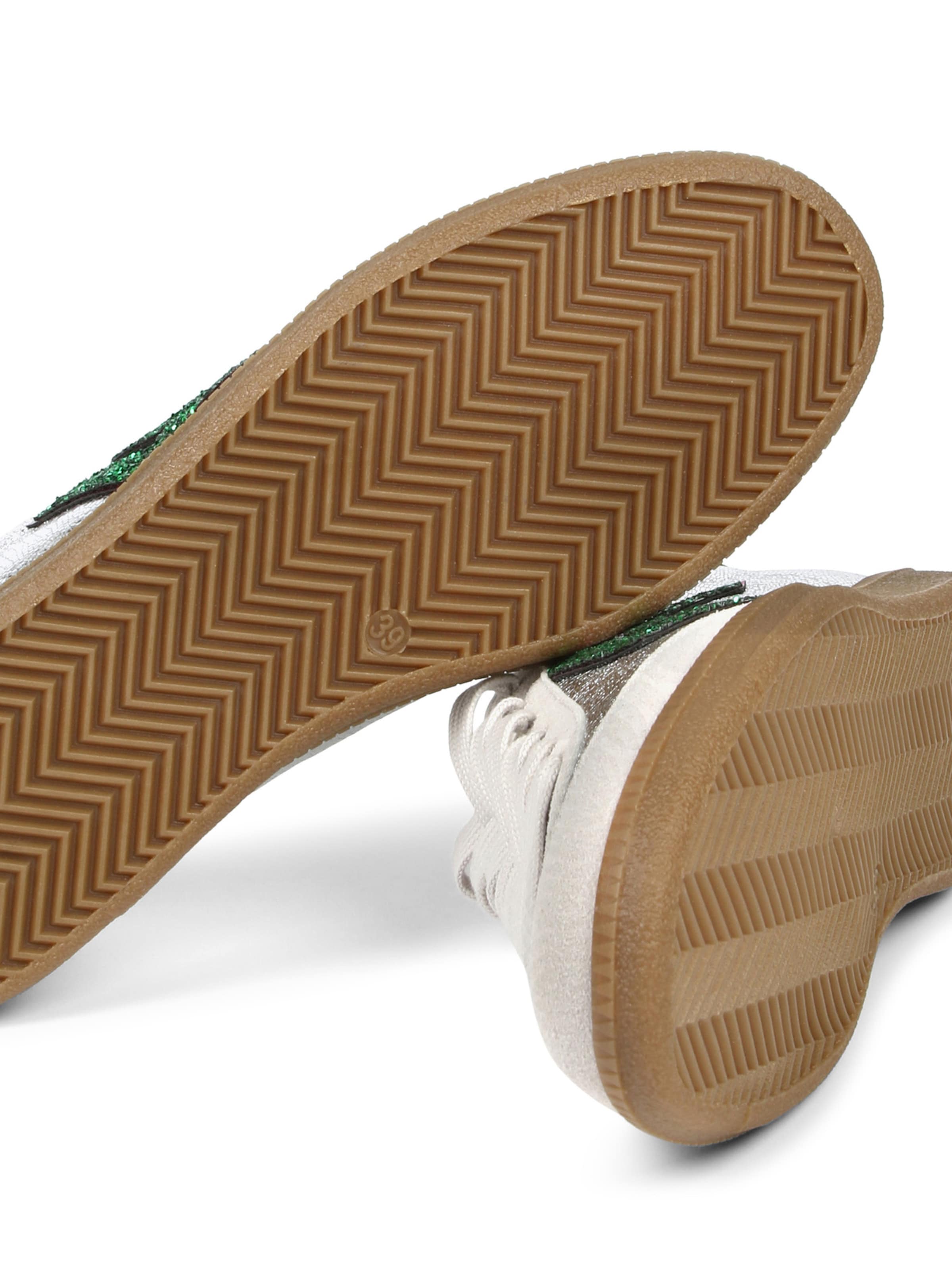 Baskets basses Lola Casademunt en gris