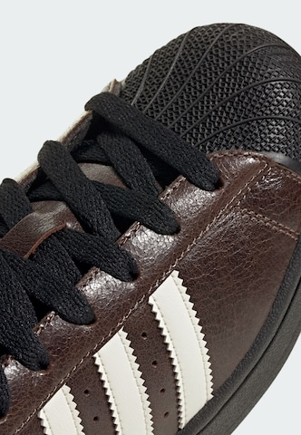 ADIDAS ORIGINALS Sneaker 'Superstar II' in Braun