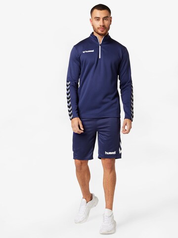 Hummel Regular Sportshorts in Blau