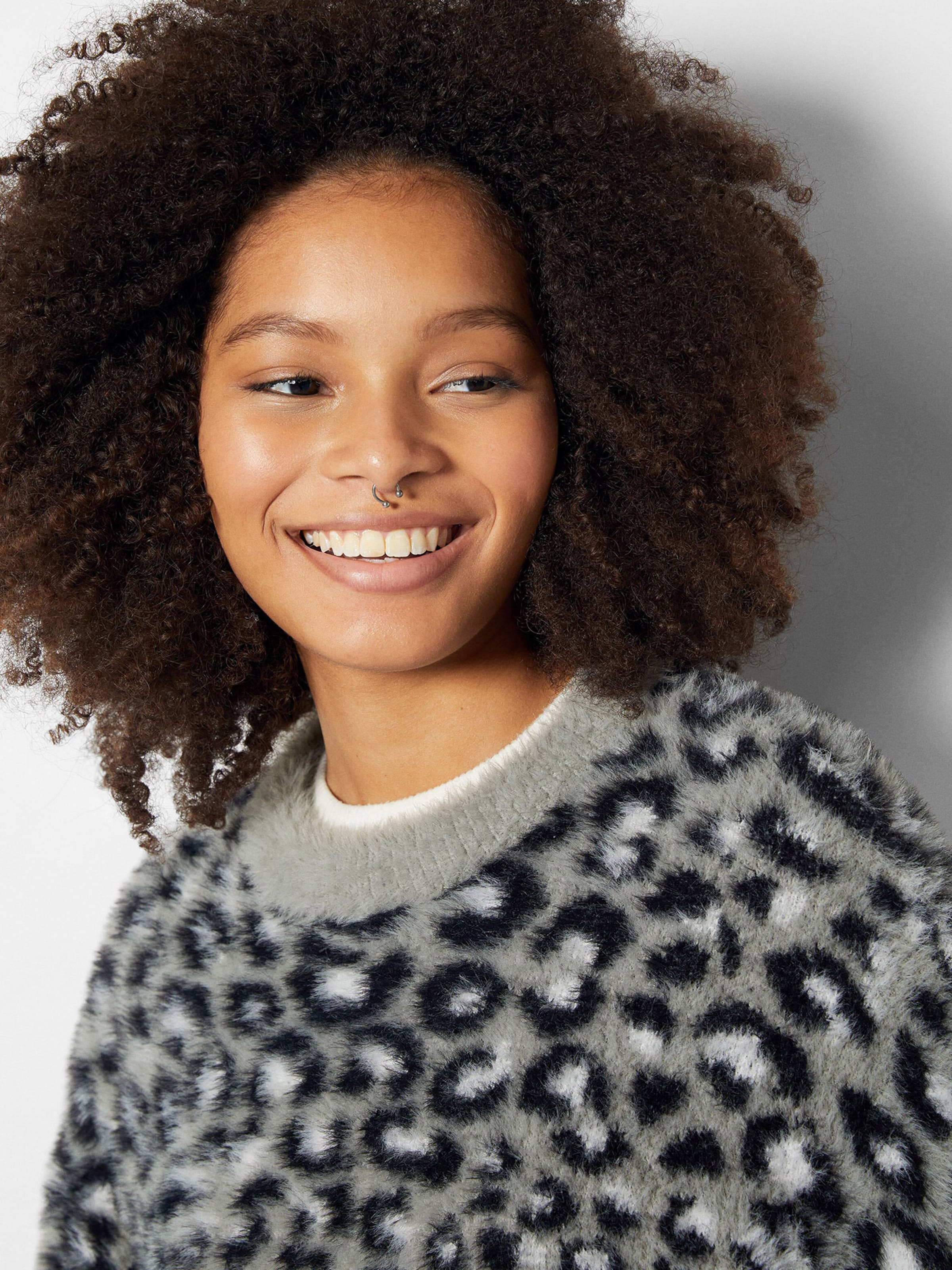 Bershka Sweater in Grey ABOUT YOU