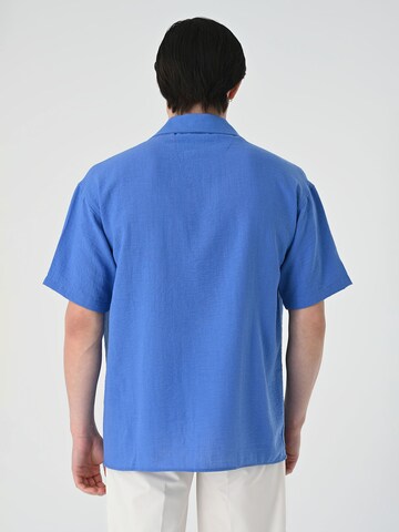 Antioch - Ajuste regular Camisa en azul
