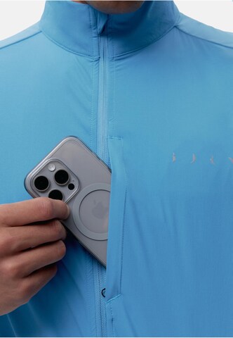 Veste mi-saison 'Nyasa' Born Living Yoga en bleu