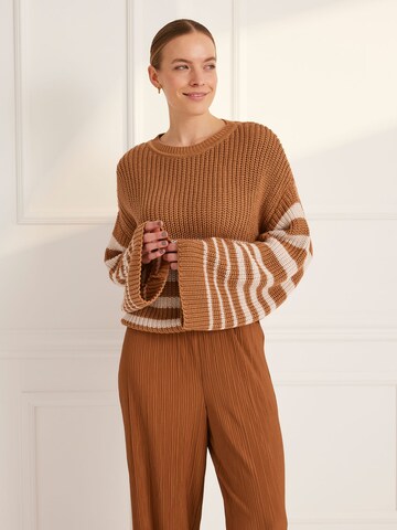 Guido Maria Kretschmer Women Sweater in Brown